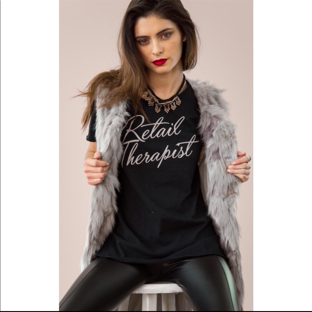 Black Graphic Tee Retail Therapist Sz Med PoshFest